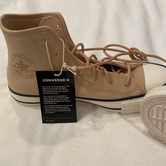 Converse Nude Suede with Tags - Picture 3 of 4